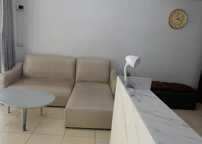 Oyo 75429 - 101 Place Navanakorn Bangkok