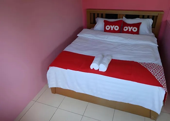 Hotel Oyo 75429 - 101 Place Navanakorn