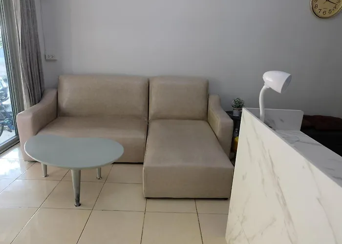 Oyo 75429 - 101 Place Navanakorn 3*
