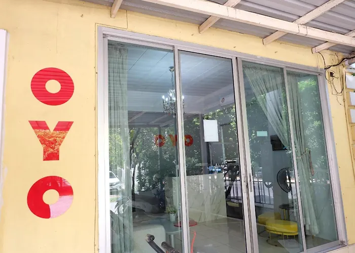 Hotel Oyo 75429 - 101 Place Navanakorn Bangkok